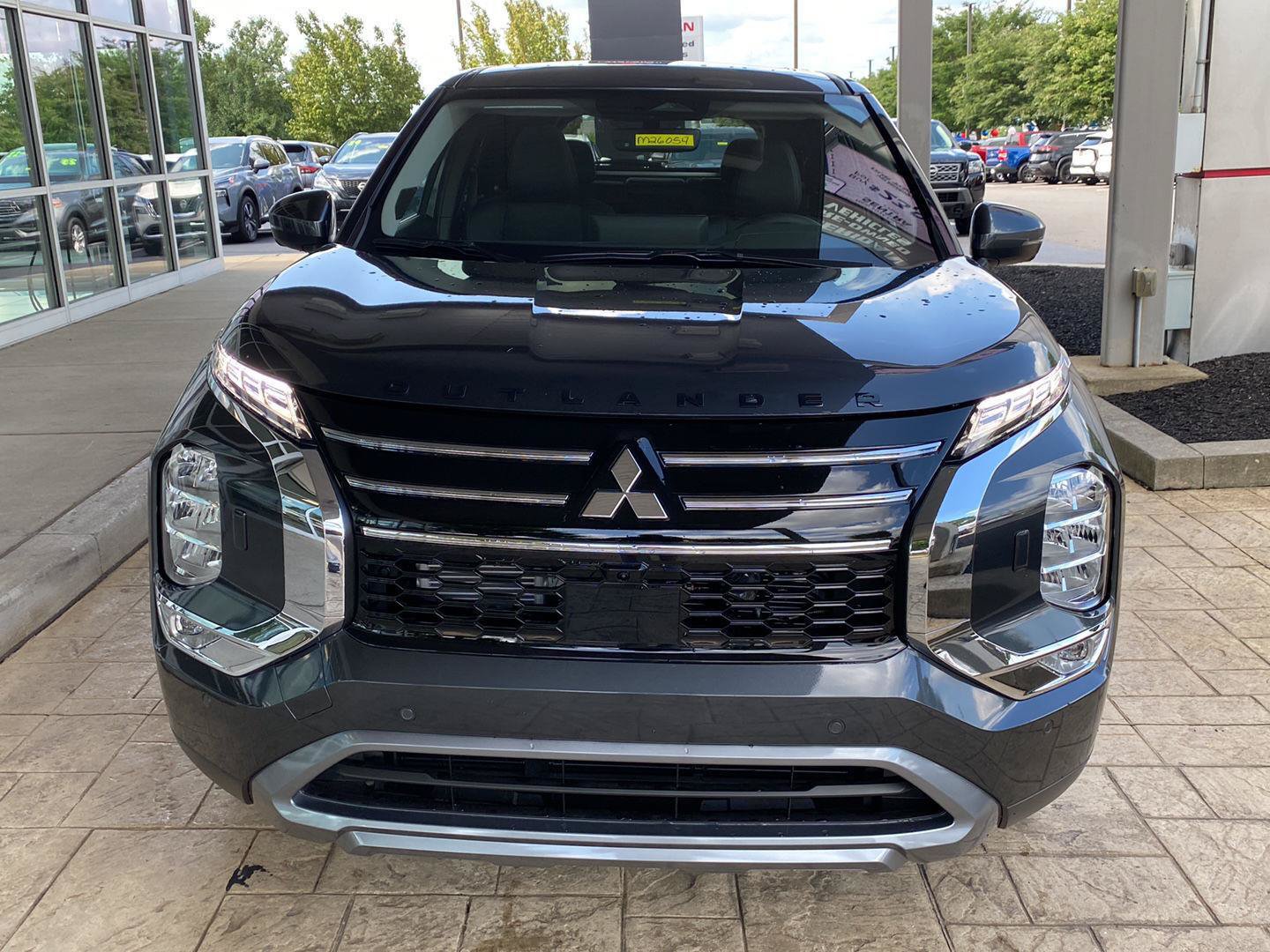 New 2026 Mitsubishi Outlander SE AWD/4WD image 2