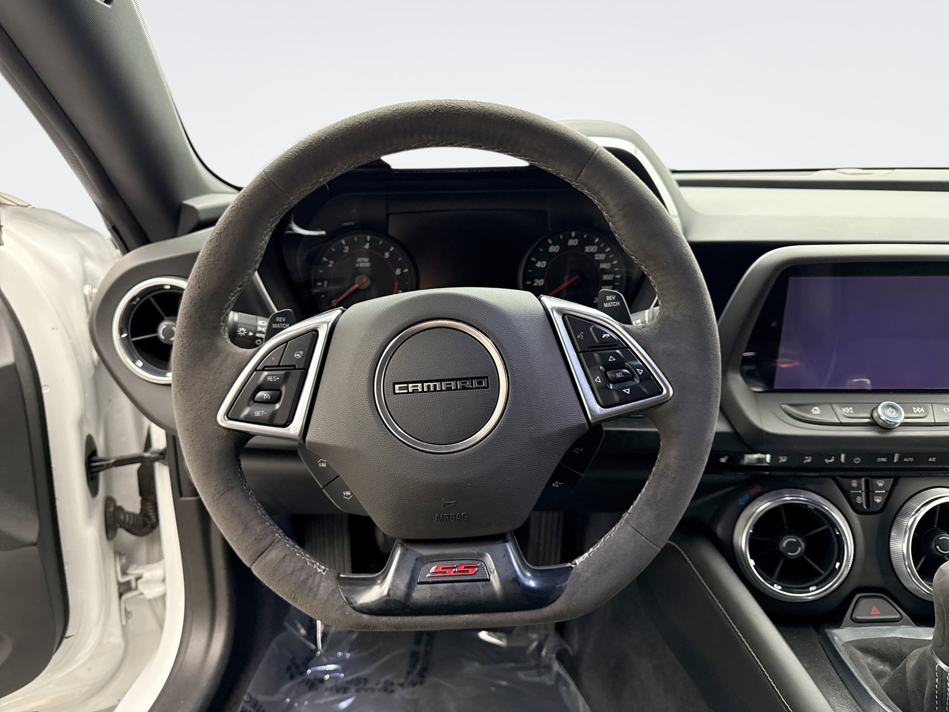 Used 2018 Chevrolet Camaro SS RWD image 12