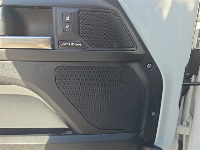 Used 2025 Land Rover Defender 110 S image 15