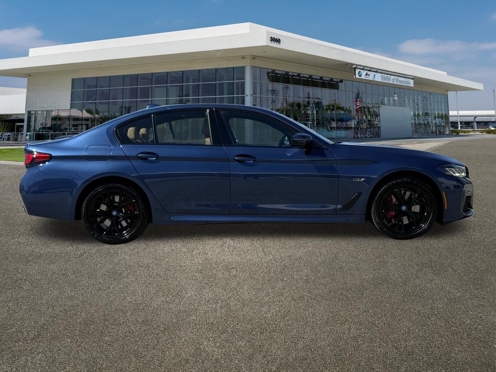Used 2023 BMW 530e 530e iPerformance w/ M Sport Package image 12