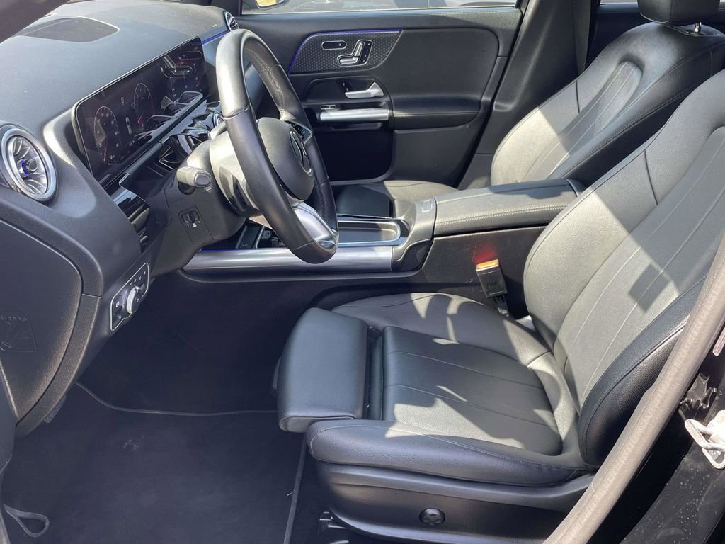 Used 2025 Mercedes-Benz GLA 250 4MATIC image 12