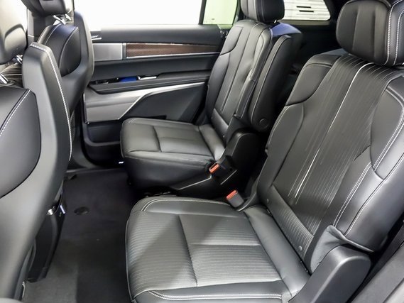 New 2026 Cadillac Vistiq Sport w/ LPO, Floor Liner Package image 9
