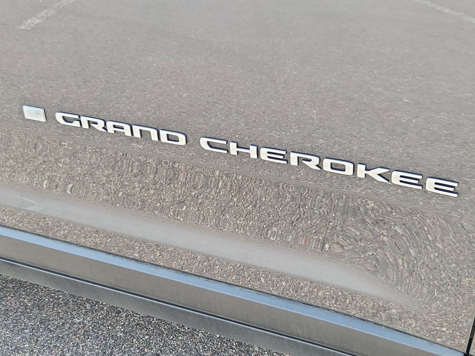 New 2026 Jeep Grand Cherokee L Laredo w/ Trailer Tow Package AWD/4WD image 12