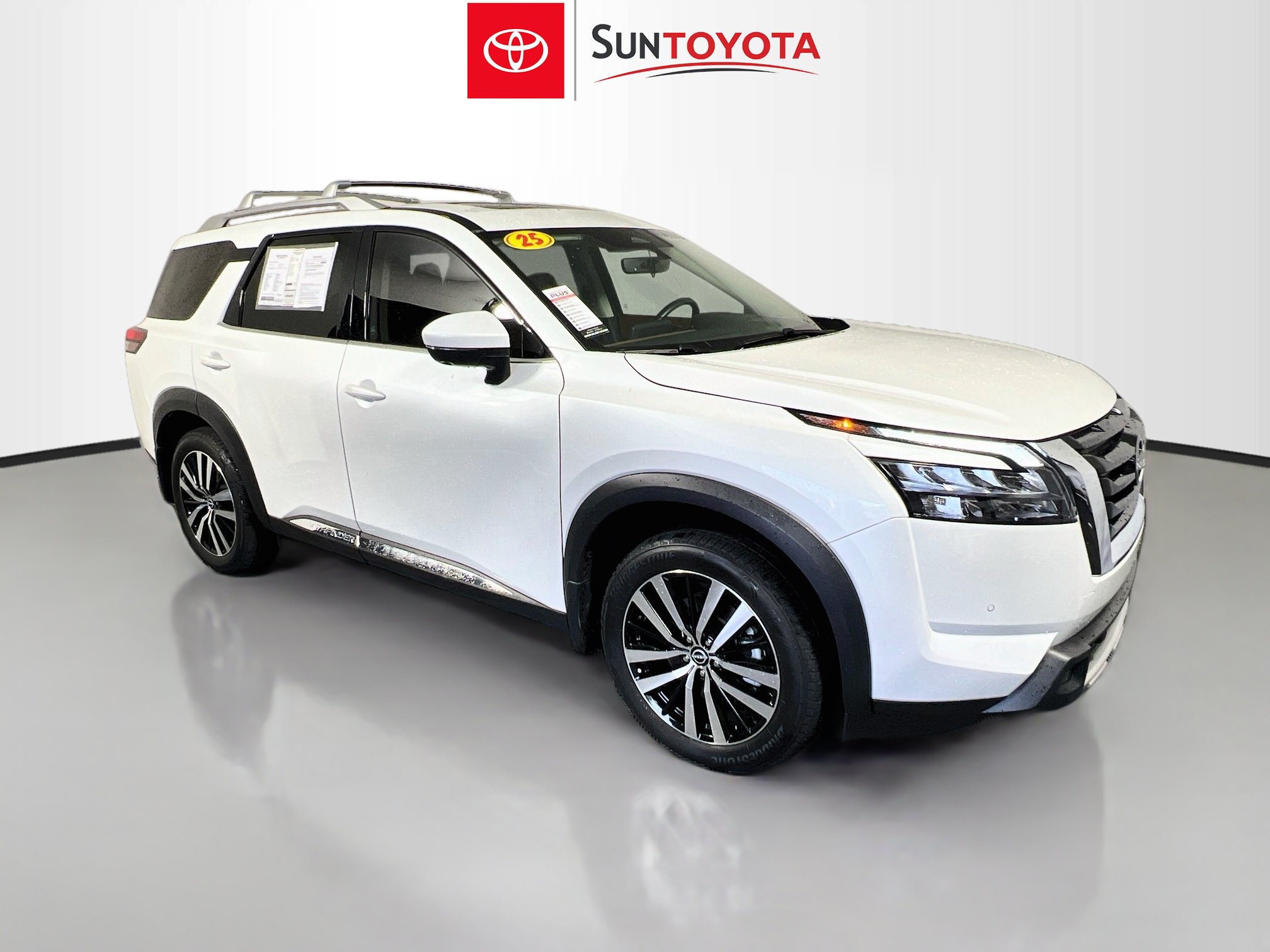 Used 2025 Nissan Pathfinder Platinum w/ Cargo Package