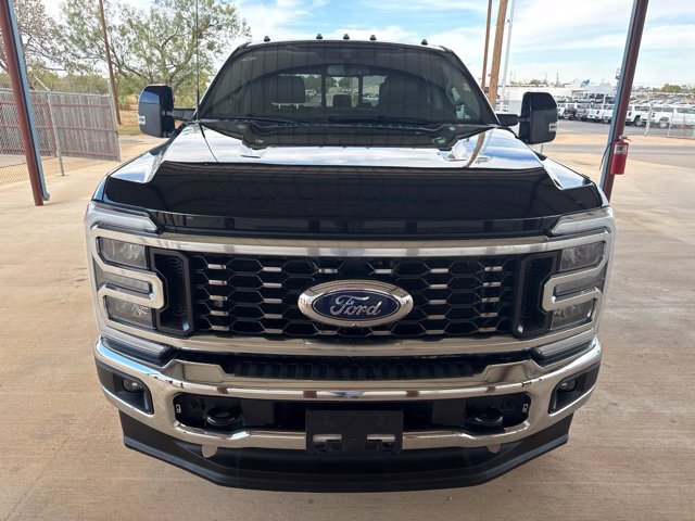 Used 2025 Ford F350 Lariat AWD/4WD image 2