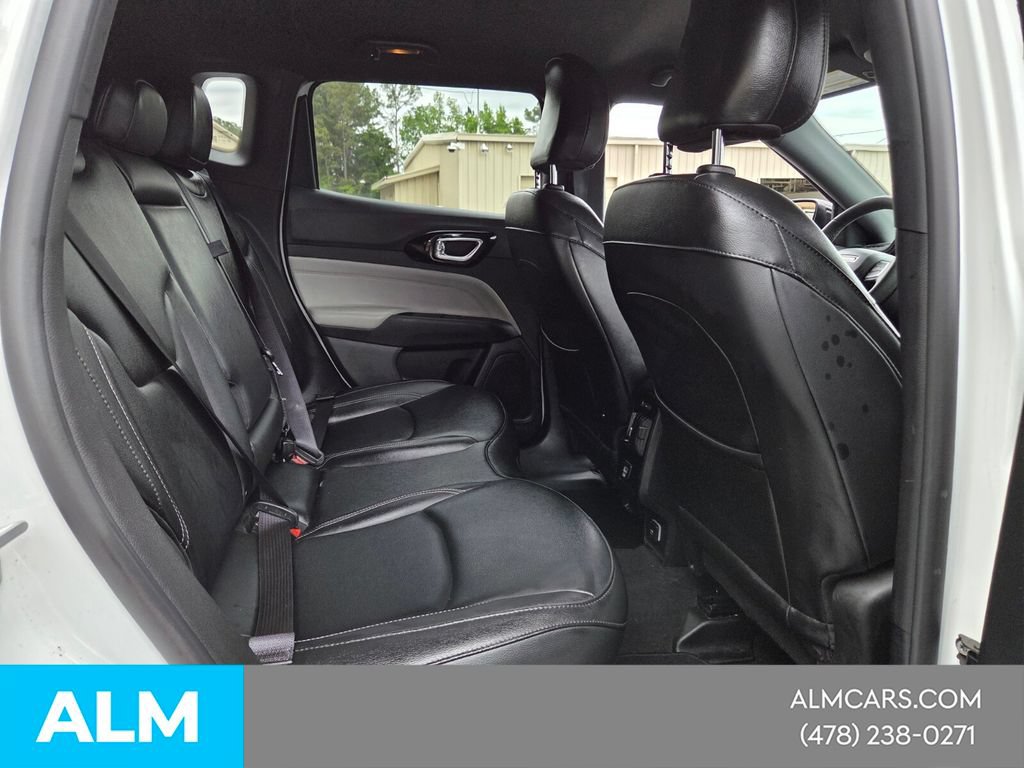 Used 2025 Jeep Compass Limited AWD/4WD image 15
