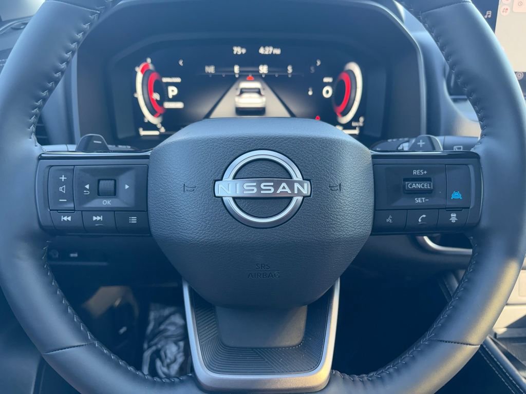 Used 2025 Nissan Rogue Platinum w/ Platinum Premium Package image 11