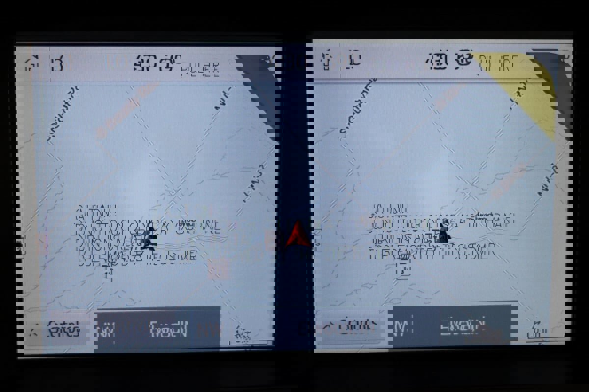 Used 2022 Ford Mustang Shelby GT500 w/ Carbon Fiber Track Pack image 8