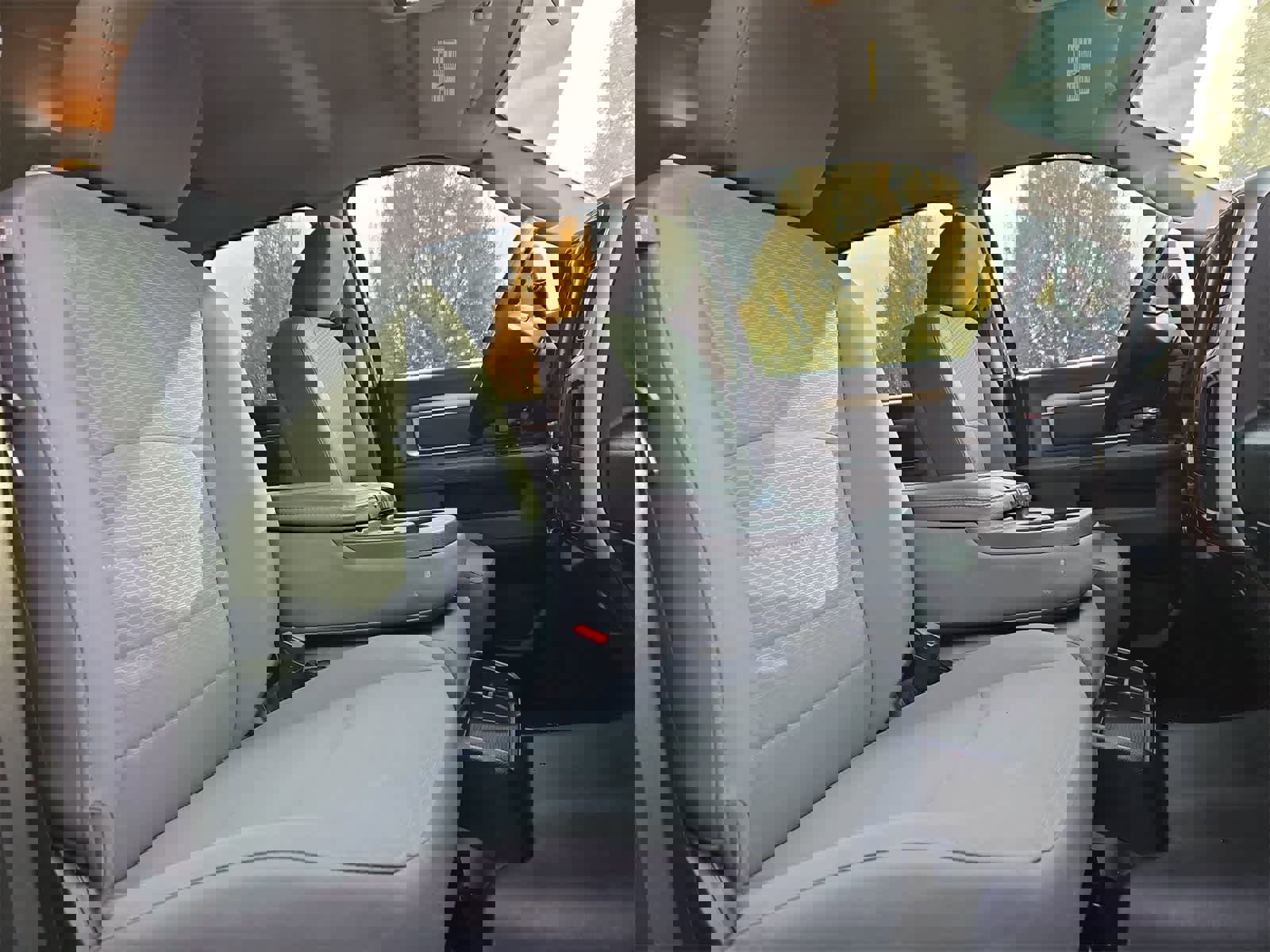 Used 2018 RAM 2500 SLT image 21