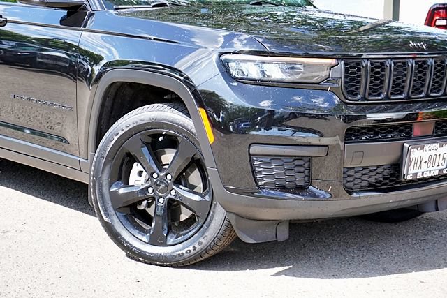 Used 2023 Jeep Grand Cherokee L Altitude AWD/4WD image 4