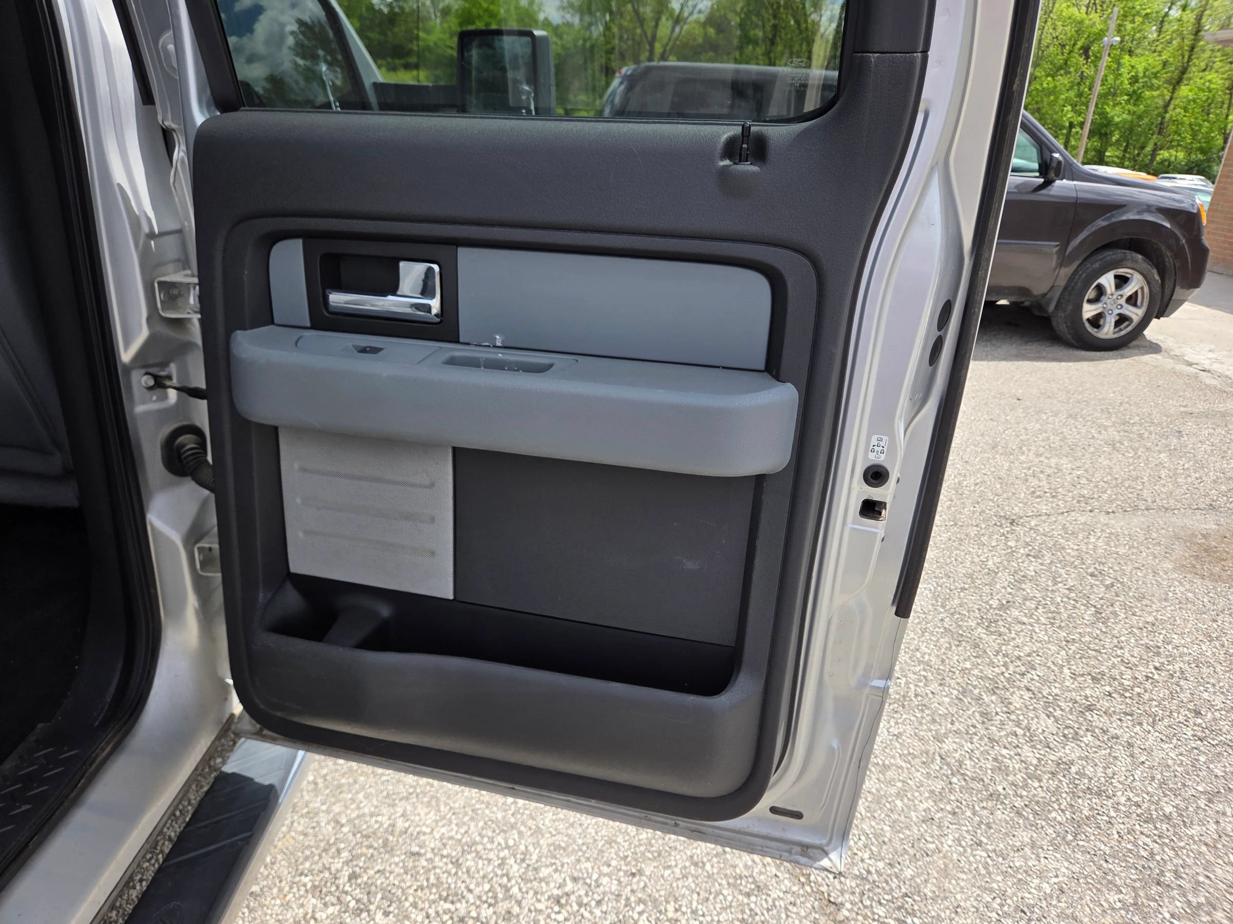 Used 2013 Ford F150 XLT w/ Luxury Equipment Group AWD/4WD image 20