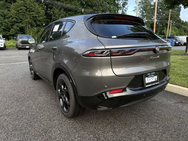 New 2026 Alfa Romeo Tonale w/ Red Premium Package AWD/4WD image 6