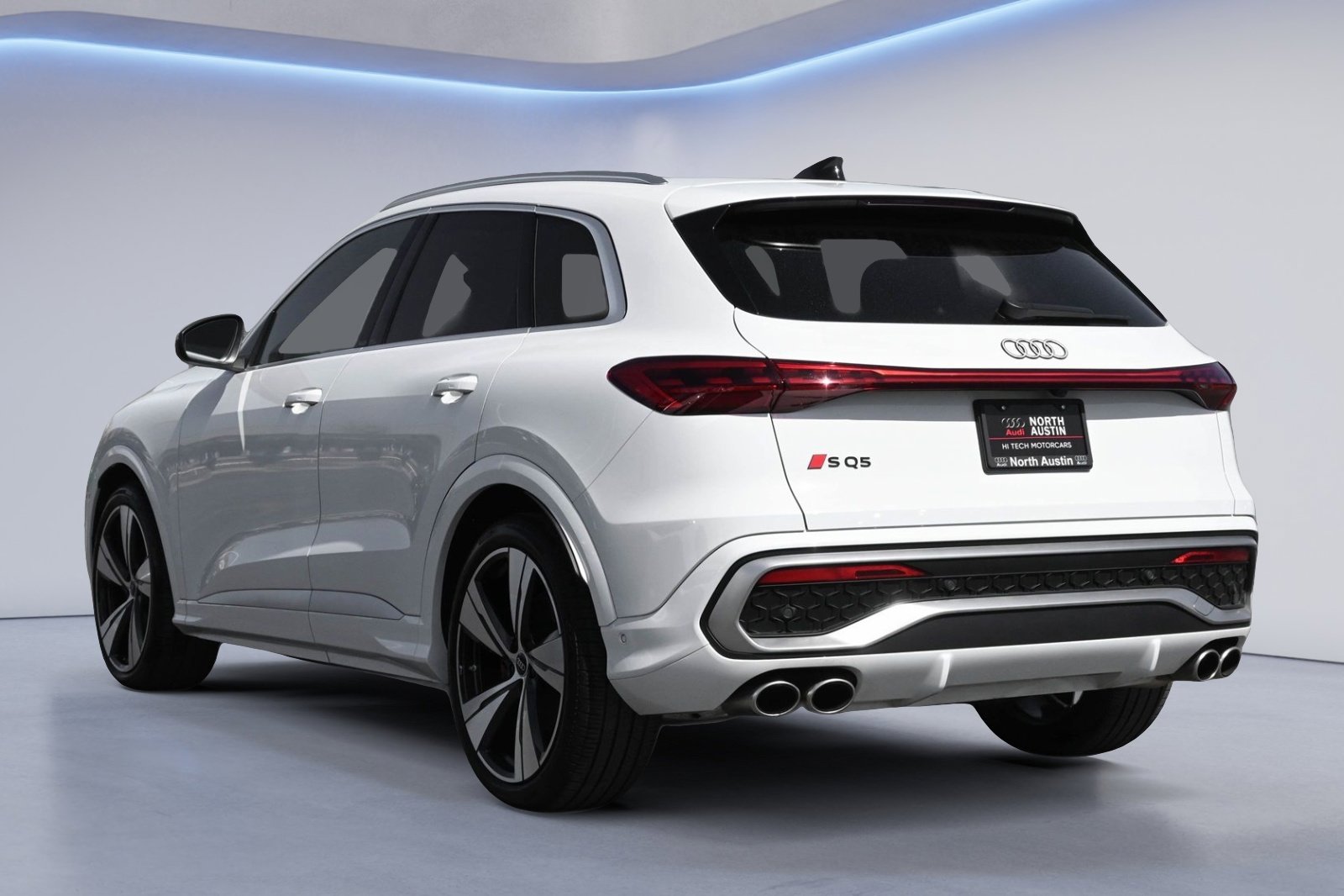 Certified 2025 Audi SQ5 Premium Plus w/ Premium Plus Package image 3