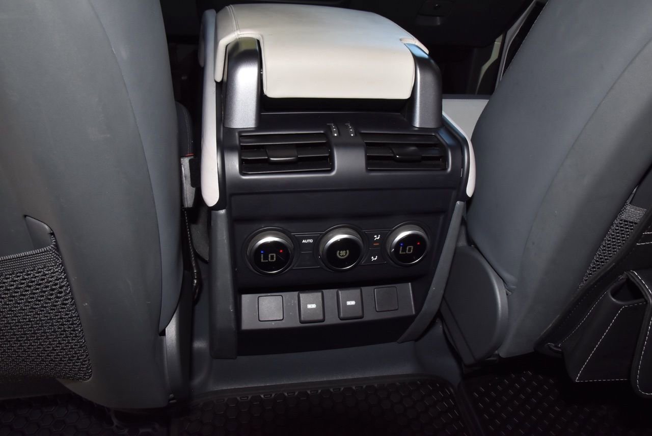 Used 2023 Land Rover Defender 110 X-Dynamic SE image 19