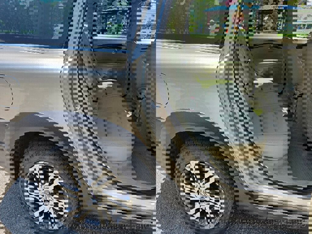 Used 2015 Volvo XC70 T5 Premier w/ Proximity Package FWD image 46