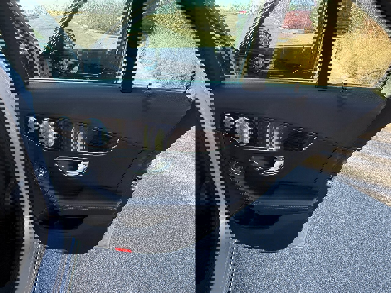 Used 2017 Mercedes-Benz C 300 4MATIC Sedan image 26