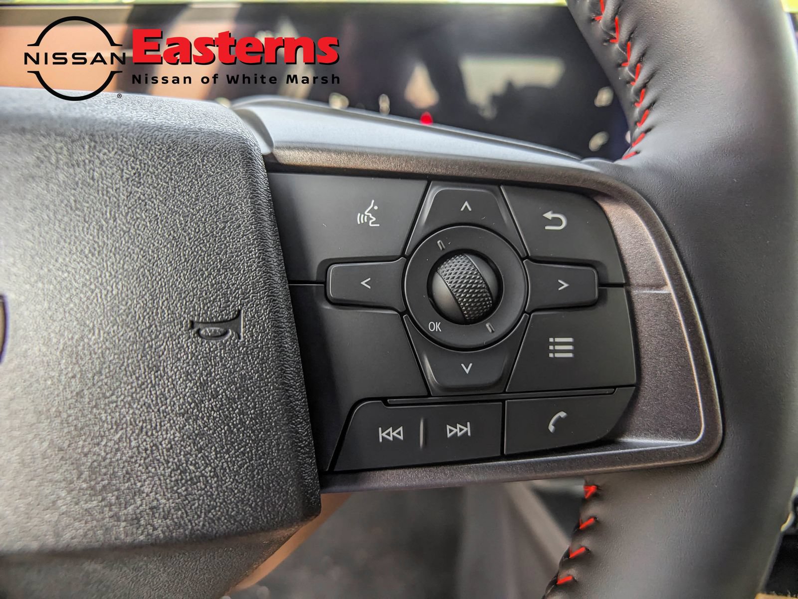 New 2026 Nissan Sentra SR w/ SR Premium Package FWD image 17