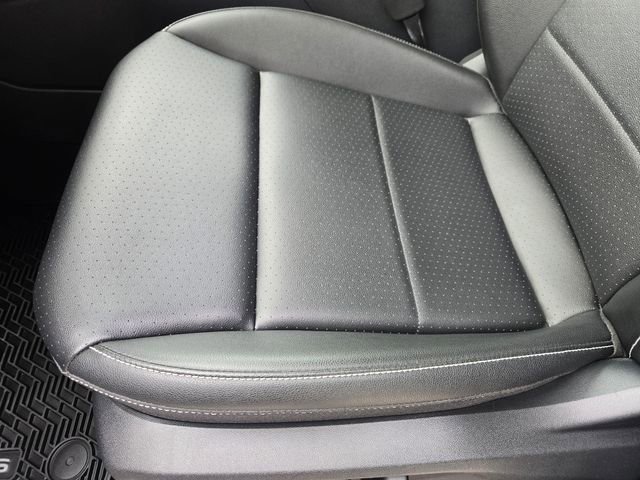 Used 2023 Volkswagen Atlas SE image 15