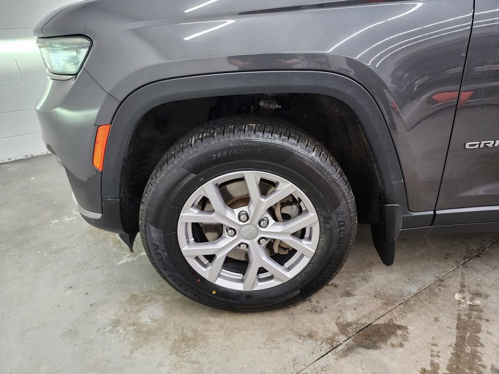 Used 2022 Jeep Grand Cherokee L Limited w/ MOPAR Finishing Package image 42