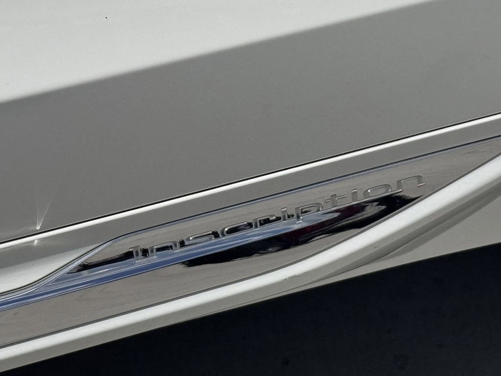 Used 2020 Volvo XC60 T5 Inscription image 10