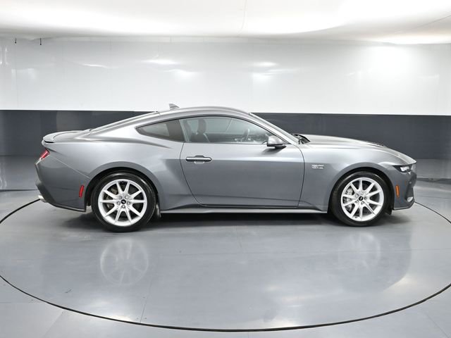 Used 2024 Ford Mustang GT Premium image 4