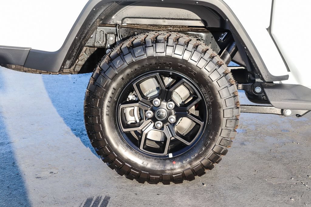 New 2026 Jeep Gladiator Sport AWD/4WD image 12
