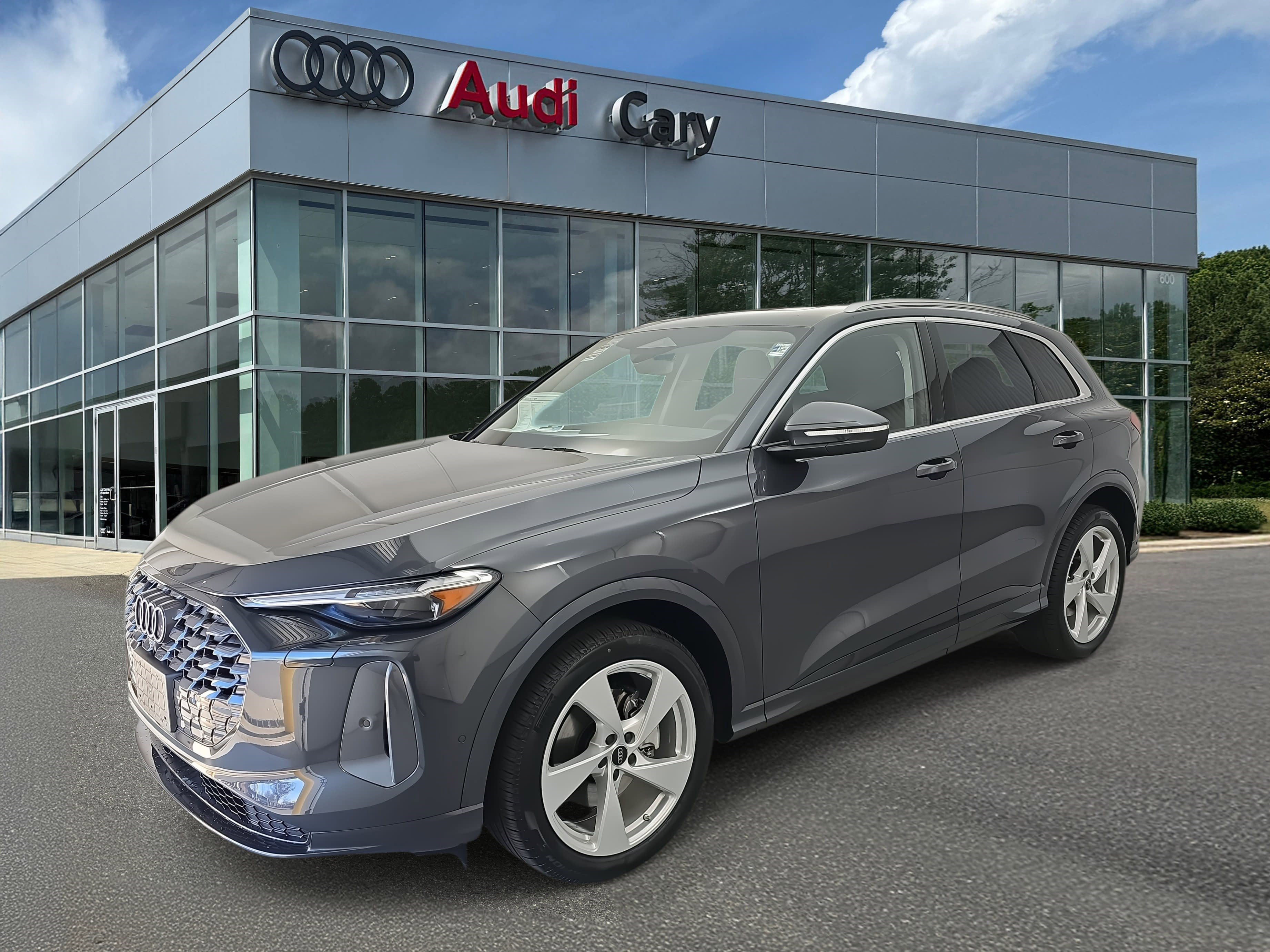 New 2025 Audi Q5 Prestige