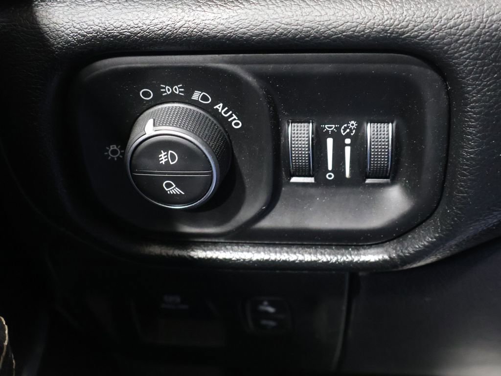 Used 2020 RAM 1500 Laramie image 34