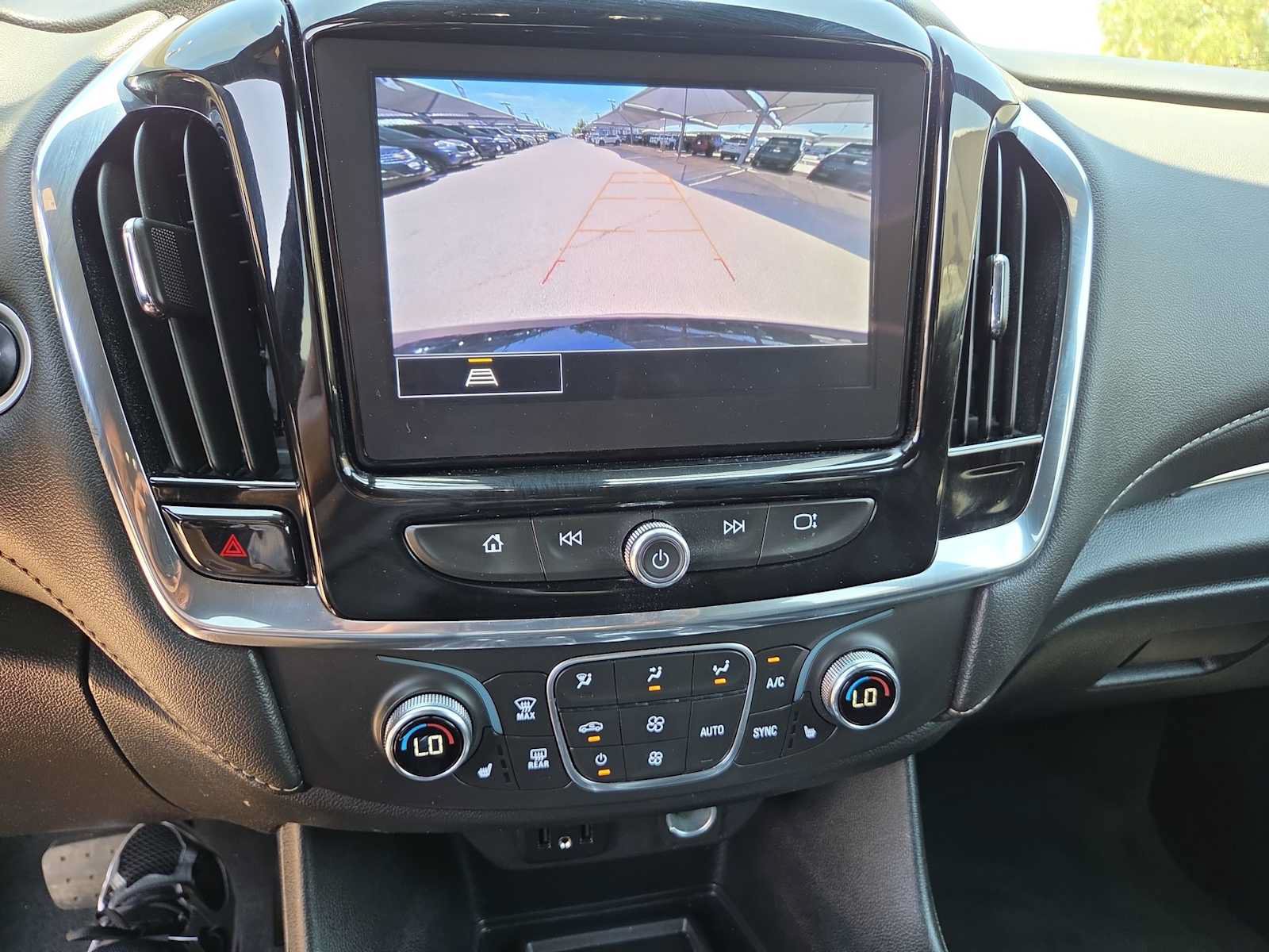 Used 2023 Chevrolet Traverse LT AWD/4WD image 24