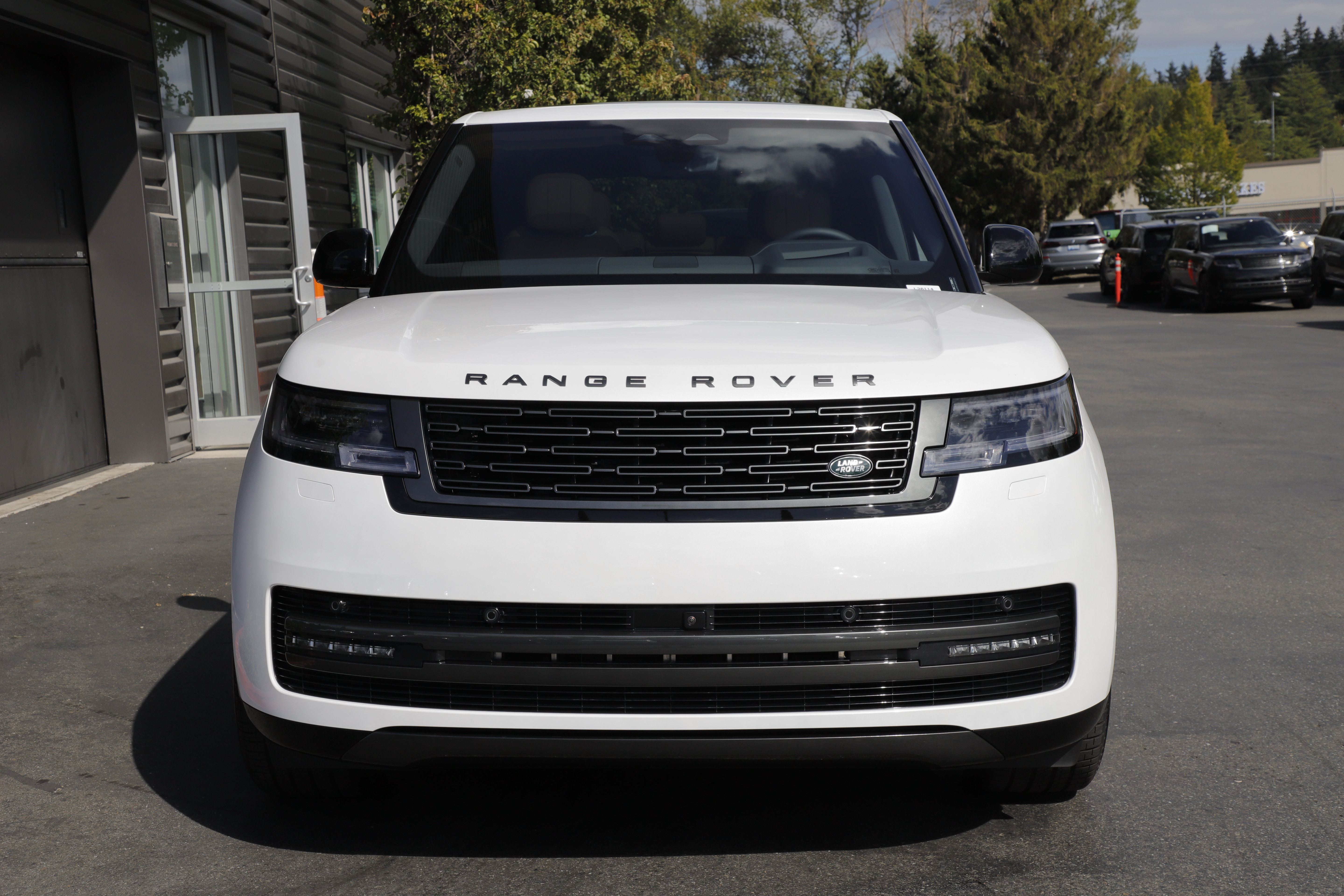 New 2026 Land Rover Range Rover SE AWD/4WD image 4