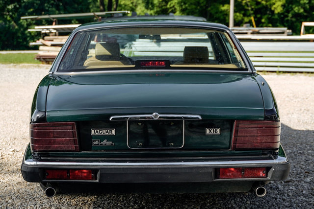 Used 1988 Jaguar XJ6 RWD image 5