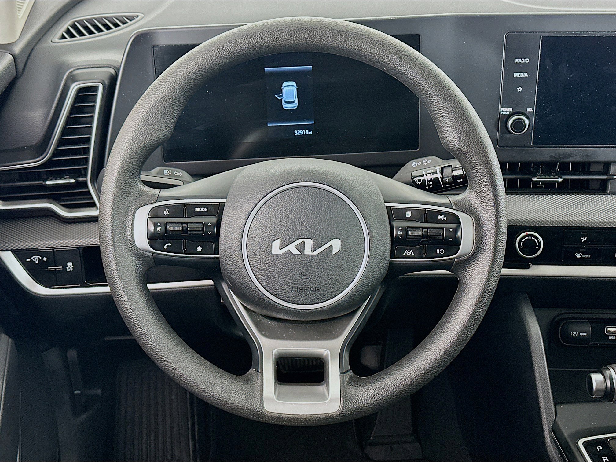 Used 2025 Kia Sportage LX AWD/4WD image 18