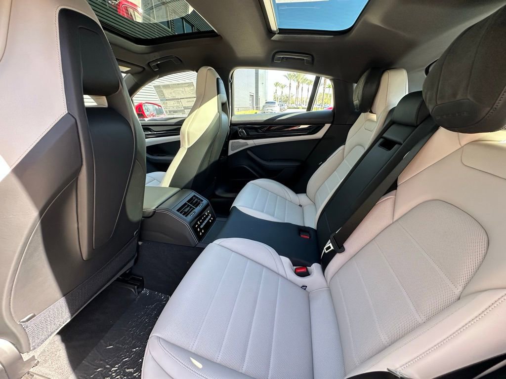 Used 2026 Porsche Panamera image 35