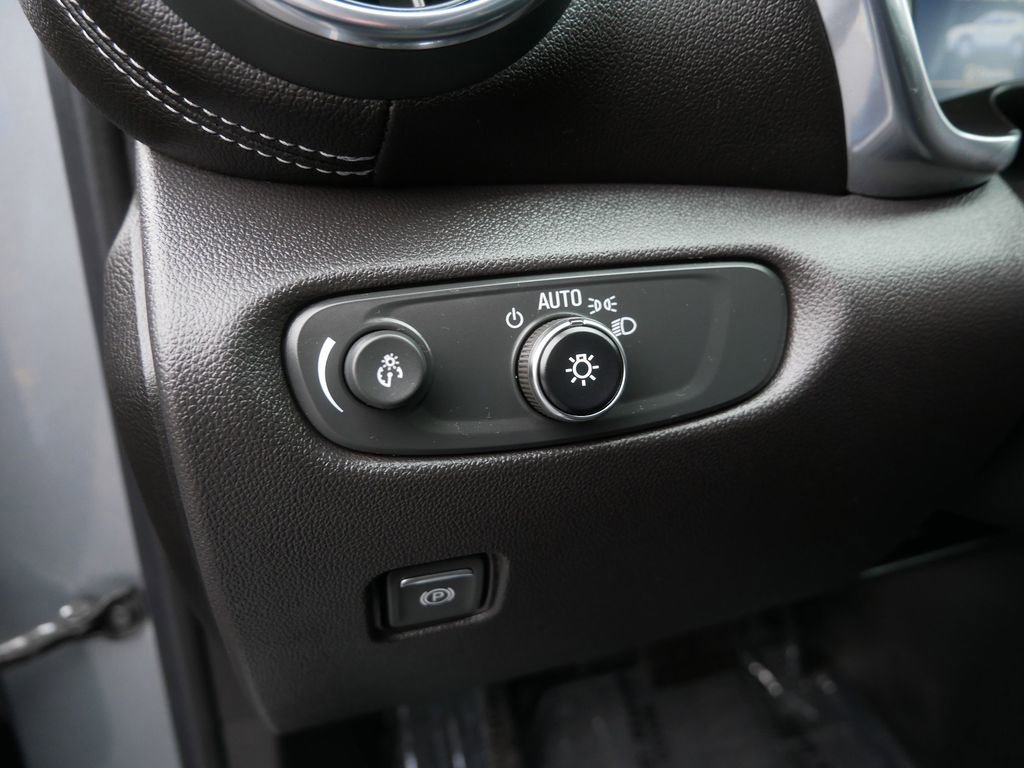 Used 2023 Chevrolet Blazer LT w/ Convenience Package image 16