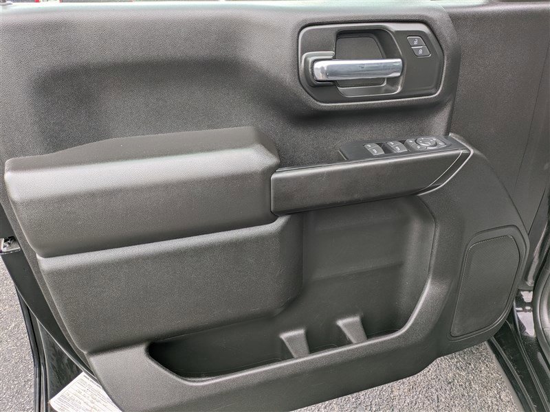 Used 2024 Chevrolet Silverado 2500 Custom w/ Custom Value Package image 17