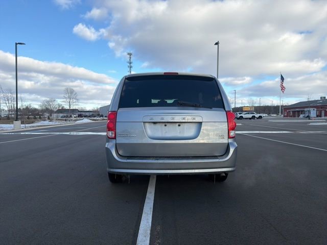 Used 2019 Dodge Grand Caravan GT image 4