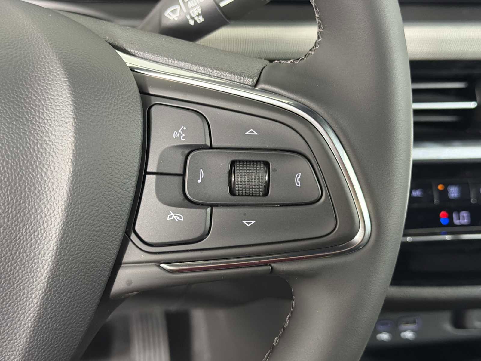 New 2026 Buick Envista Avenir image 25