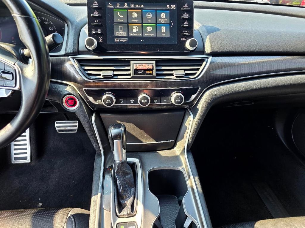 Used 2018 Honda Accord Sport image 30