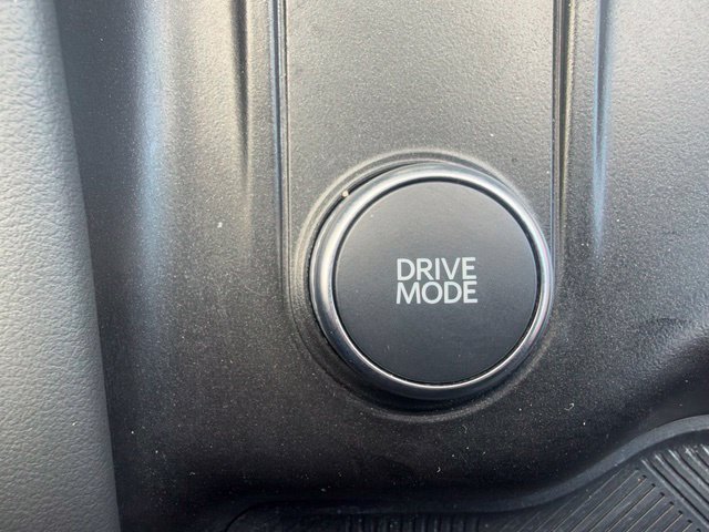 Used 2025 Ford Explorer Active AWD/4WD image 18