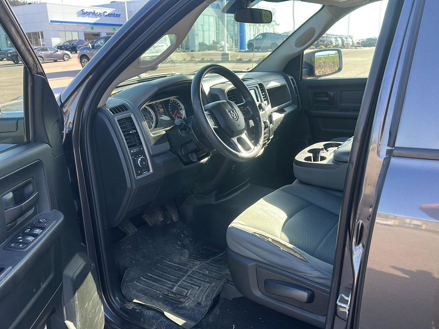 Used 2018 RAM 1500 Express w/ Express Value Package AWD/4WD image 8
