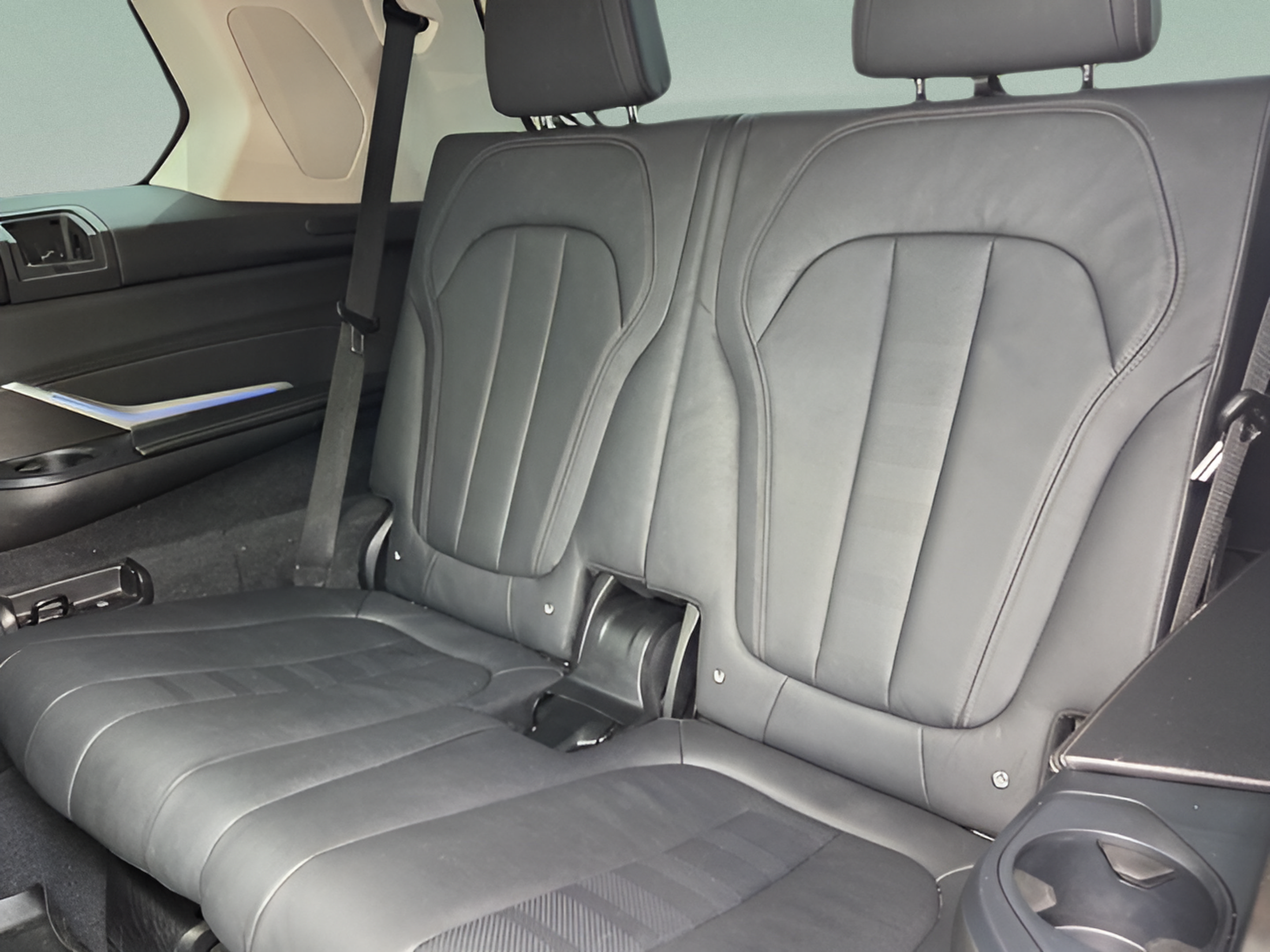Used 2021 BMW X7 xDrive40i w/ Premium Package AWD/4WD image 9