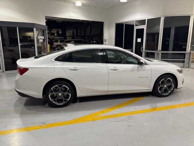 Used 2024 Chevrolet Malibu LT image 9