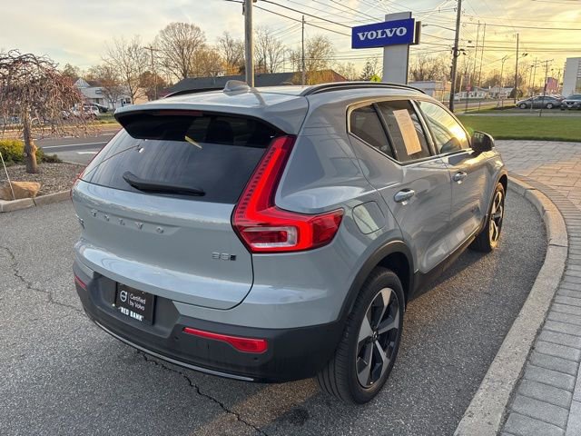 Used 2025 Volvo XC40 B5 Plus AWD/4WD image 5
