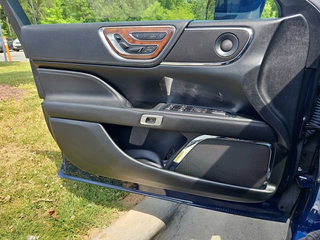 Used 2018 Lincoln Continental Reserve FWD image 27
