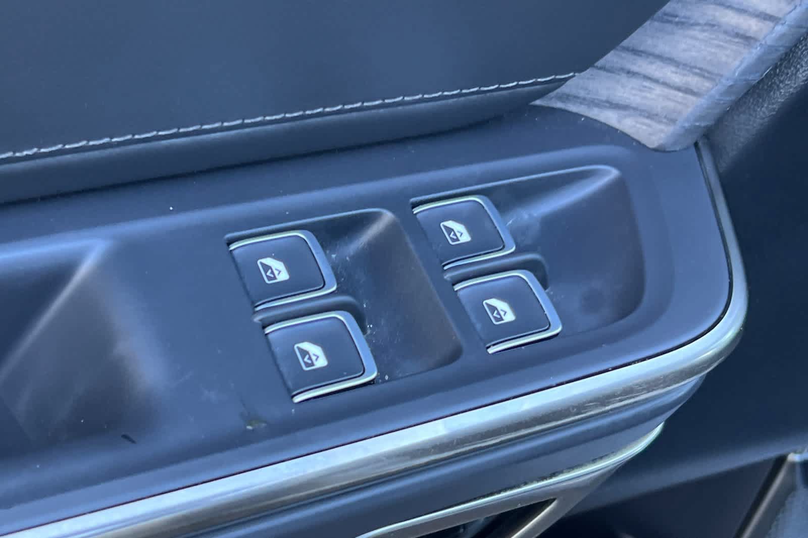 Used 2022 Rivian R1T Adventure AWD/4WD image 13