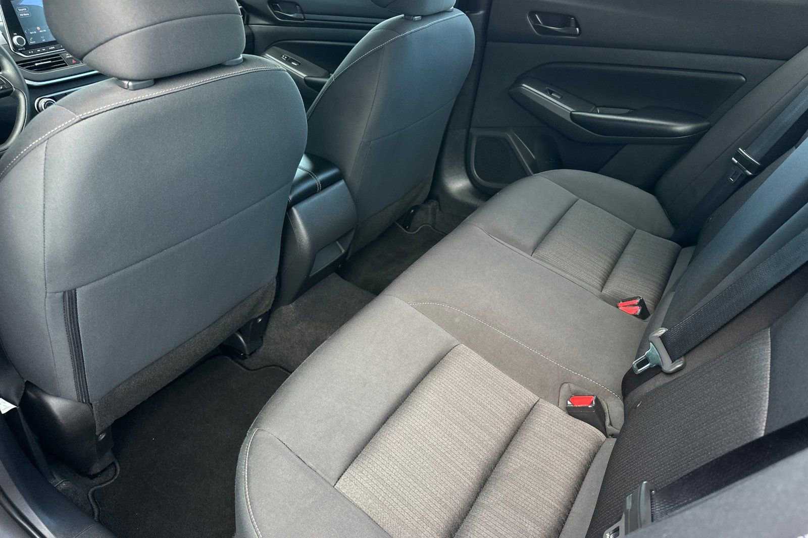 Used 2025 Nissan Altima 2.5 S FWD image 10