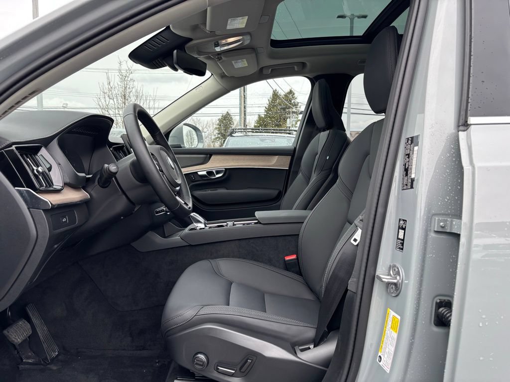 Certified 2026 Volvo XC90 B6 Plus w/ Protection Package Premier AWD/4WD image 20