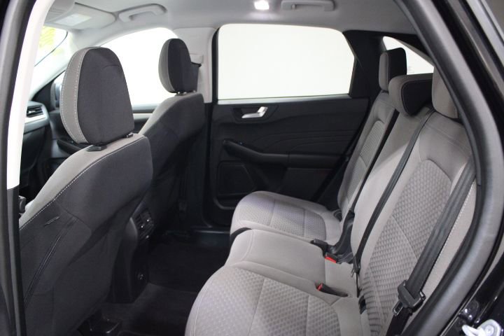 Used 2021 Ford Escape SE image 19