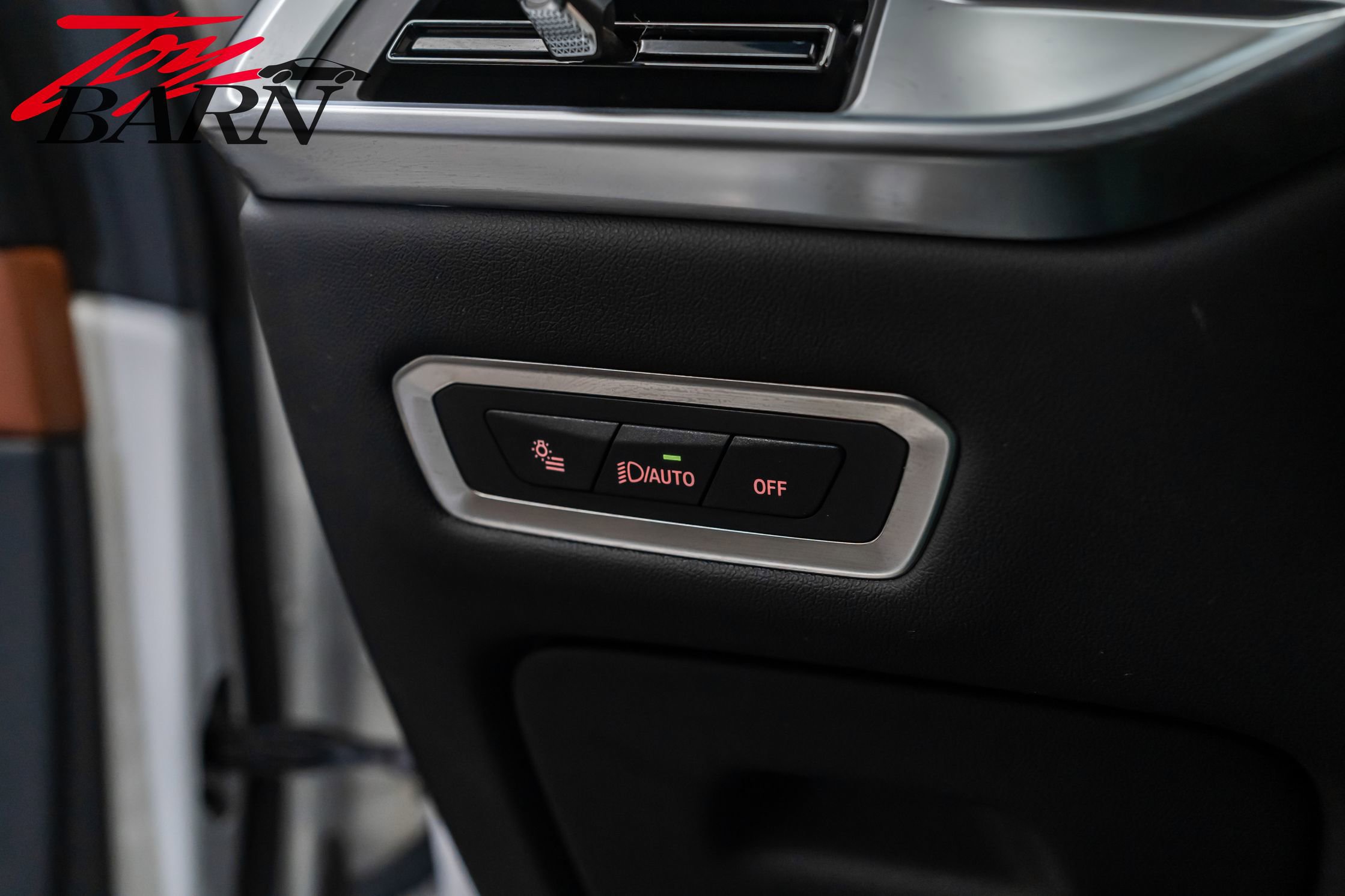 Used 2024 BMW X7 M60i w/ Executive Package image 31