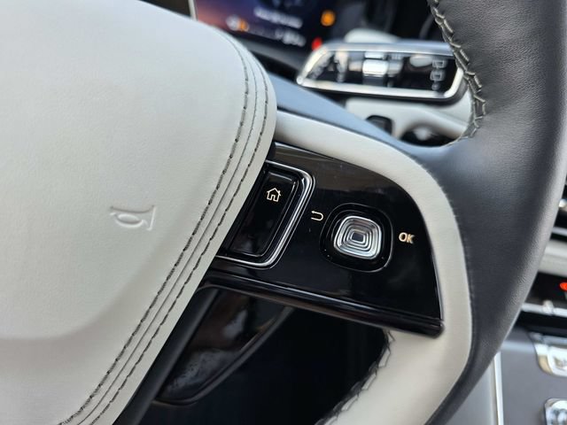 New 2026 Lincoln Aviator 2WD w/ Jet Appearance Package image 11